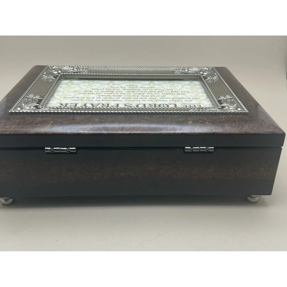 Sankyo‎ Cottage Garden, Lord's Prayer, Musical Jewelry Box.
